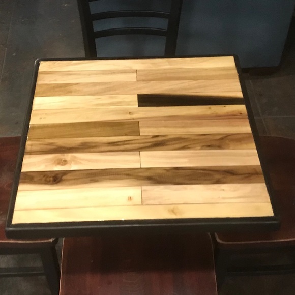 2’x2’ Custom Table Top - Picture 2 of 4